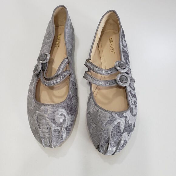 Nine West Women's Silver Flats, Size 8M - Picture 9 of 9